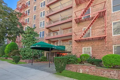 241-20 Northern Blvd #6K, Douglaston, NY 11362 - Photo 16