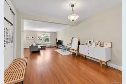 241-20 Northern Blvd #6K, Douglaston, NY 11362 - Photo 2