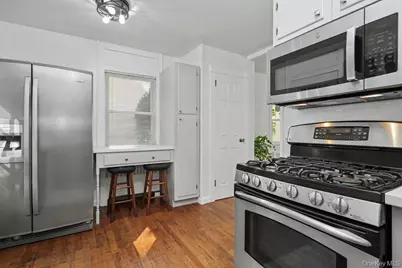 81 Snowden Avenue, Ossining, NY 10562 - Photo 4