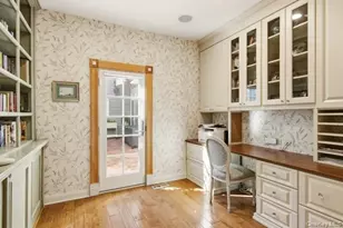 2 Meadow Sea Ln, East Setauket, NY 11733 - Photo 20