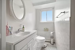5 Segrove Pl, Huntington Station, NY 11746 - Photo 10