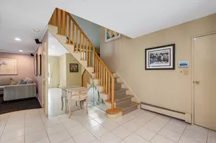 10 Klaibar Ln, East Northport, NY 11731 - Photo 4