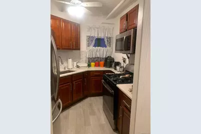 1700 Metropolitan Avenue #6D, Bronx, NY 10462 - Photo 2