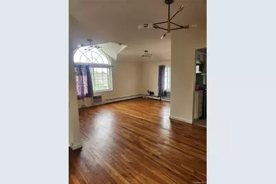 11623 196th Street #2nd Floor, Saint Albans, NY 11412 - Photo 4