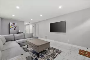 187 Catherine St, Westbury, NY 11590 - Photo 26