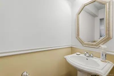 111 Highridge Court, Peekskill, NY 10566 - Photo 12