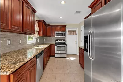 11 Palm Street, Central Islip, NY 11722 - Photo 8
