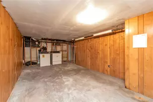 249 Debevoise Ave, Roosevelt, NY 11575 - Photo 14
