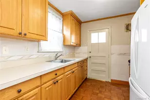 249 Debevoise Ave, Roosevelt, NY 11575 - Photo 8