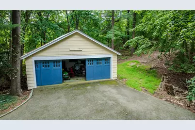 51 Lake Avenue, Mill Neck, NY 11765 - Photo 42