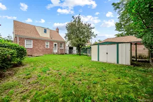 596 Irving St, Westbury, NY 11590 - Photo 20