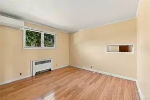 41 Oak Dr, New Hyde Park, NY 11040 - Photo 22
