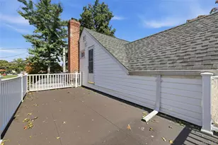 41 Oak Dr, New Hyde Park, NY 11040 - Photo 36