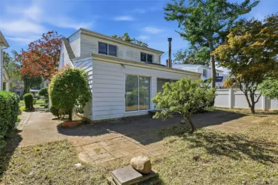 41 Oak Drive, New Hyde Park, NY 11040 - Photo 32