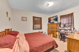 569 Greenway E, West Hempstead, NY 11552 - Photo 12