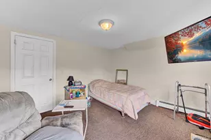 569 Greenway E, West Hempstead, NY 11552 - Photo 20