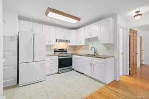 167 Sierra Vista Ln, Valley Cottage, NY 10989 - Photo 2