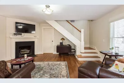 572 Montauk Highway, Westhampton Beach, NY 11978 - Photo 4
