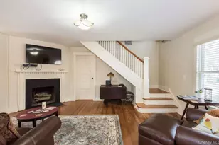 572 Montauk Hwy, Westhampton Beach, NY 11978 - Photo 4