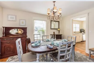 572 Montauk Highway, Westhampton Beach, NY 11978 - Photo 6