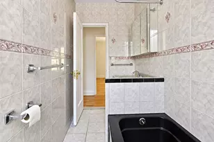 43-10 48th Ave, Astoria, NY 11377 - Photo 24