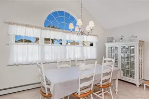 42 Grey Ln, Levittown, NY 11756 - Photo 10