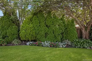 42 Grey Ln, Levittown, NY 11756 - Photo 46