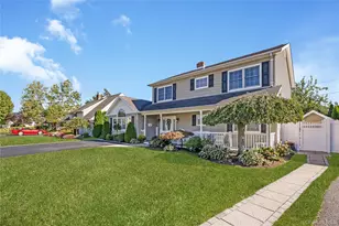 42 Grey Ln, Levittown, NY 11756 - Photo 2
