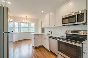 122 Woodlake Dr W, Woodbury, NY 11797 - Photo 6