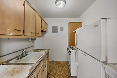 9906 58th Avenue #5L, Corona, NY 11368 - Photo 4