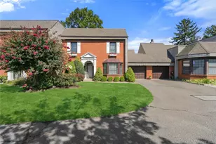 174 Anchor Ln, Bay Shore, NY 11706 - Photo 2