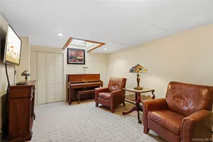174 Anchor Ln, Bay Shore, NY 11706 - Photo 26