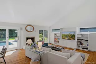 12 Surrey Ct, East Hampton, NY 11937 - Photo 4