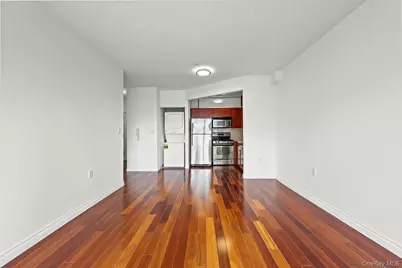 30-85 Vernon Boulevard #6E, Astoria, NY 11102 - Photo 4