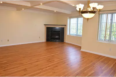 242 Maple Avenue #407, Westbury, NY 11590 - Photo 4