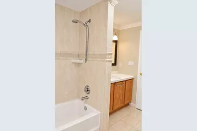 242 Maple Avenue #407, Westbury, NY 11590 - Photo 12