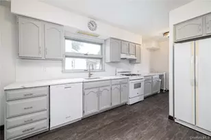 65 Lenox Ave, Lynbrook, NY 11563 - Photo 10