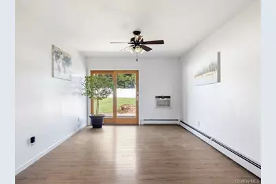 11 Hoover Lane, Bethpage, NY 11714 - Photo 12
