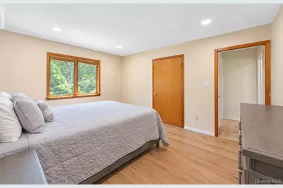 137 Ridgewood Avenue, Farmingville, NY 11738 - Photo 22