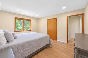 137 Ridgewood Ave, Farmingville, NY 11738 - Photo 22