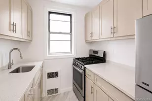 63-45 Saunders St, Rego Park, NY 11374 - Photo 6