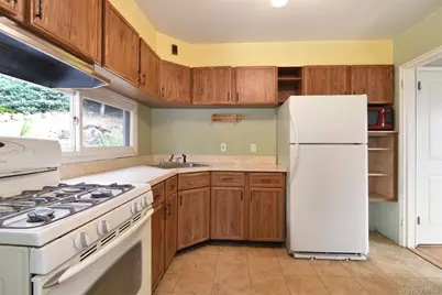 27 White Plains Avenue, West Harrison, NY 10604 - Photo 6