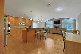 3 5 Oaks Ln, Valley Cottage, NY 10989 - Photo 6