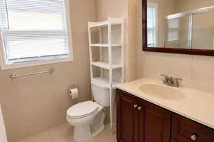 83 Heitz Pl, Hicksville, NY 11801 - Photo 4