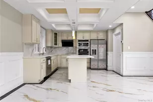 43-39 189th St, Flushing, NY 11358 - Photo 4