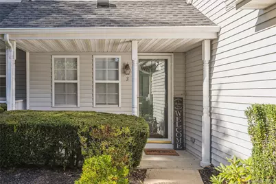 3 Plantation Drive, Hauppauge, NY 11788 - Photo 2