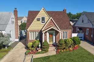 233 Cleveland St, Franklin Square, NY 11010 - Photo 2