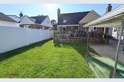 233 Cleveland Street, Franklin Square, NY 11010 - Photo 22