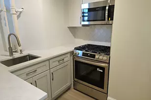 208 Centre Ave, New Rochelle, NY 10805 - Photo 2
