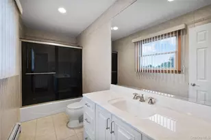 24 S Plaza, Amityville, NY 11701 - Photo 24